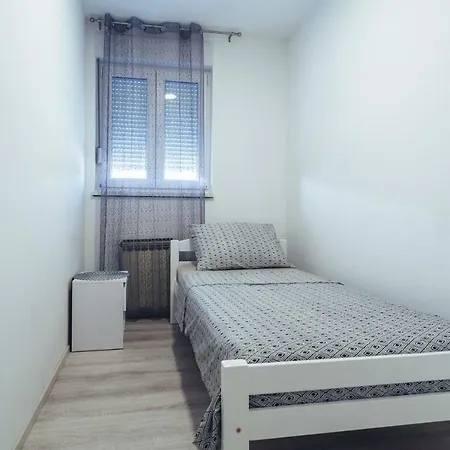 Aracic Apartment *